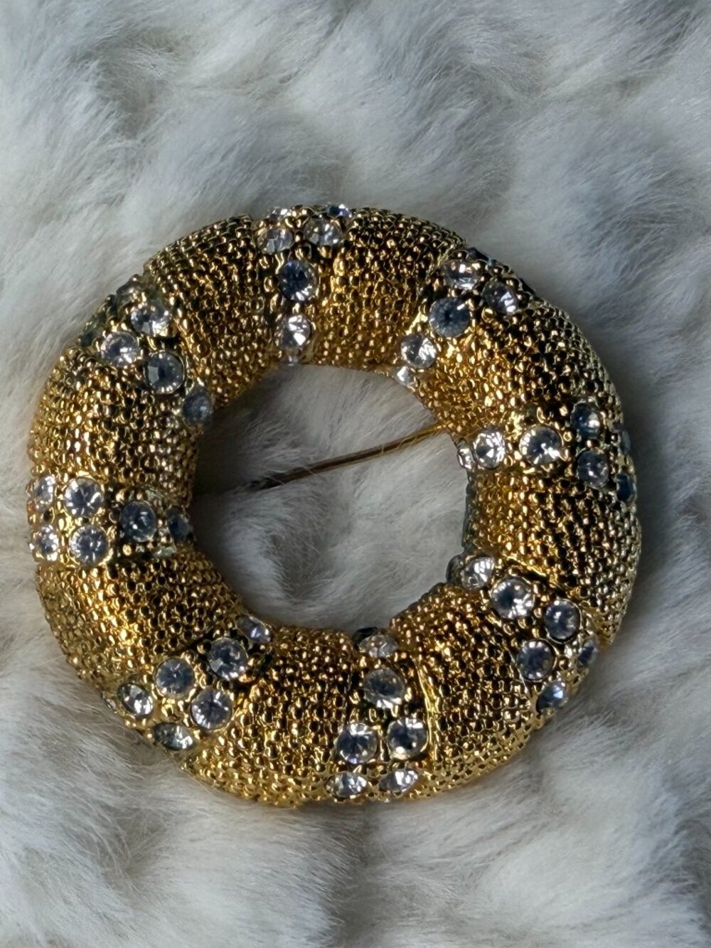 Vintage Gold Tone Rhinestone Wreath Brooch Pin